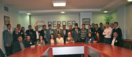 PERAKENDEDE AKADEMİK ATAK