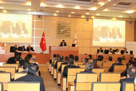 Perakende sektörü tüm taraflarıyla 