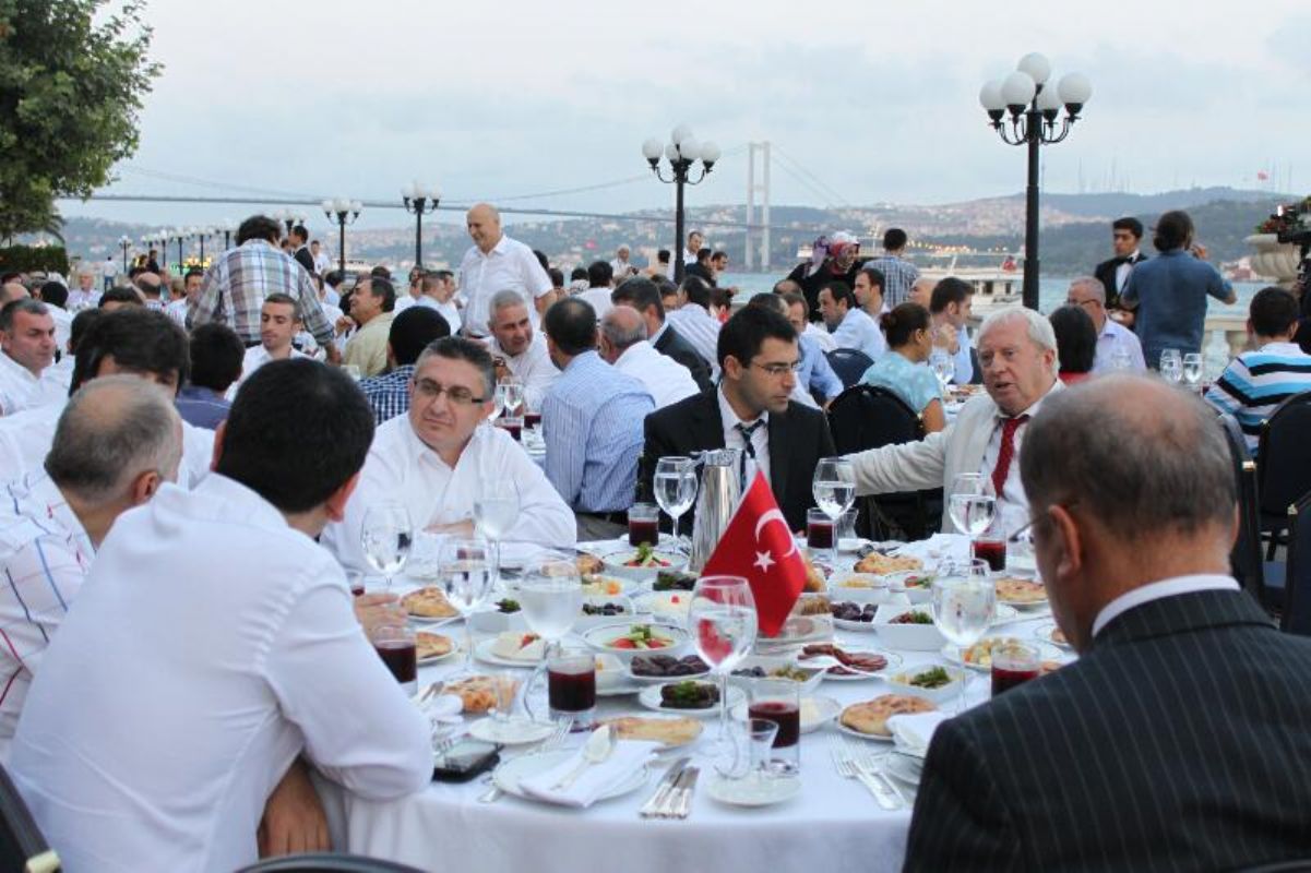 ÇIRAĞAN SARAYI İFTAR PROGRAMI