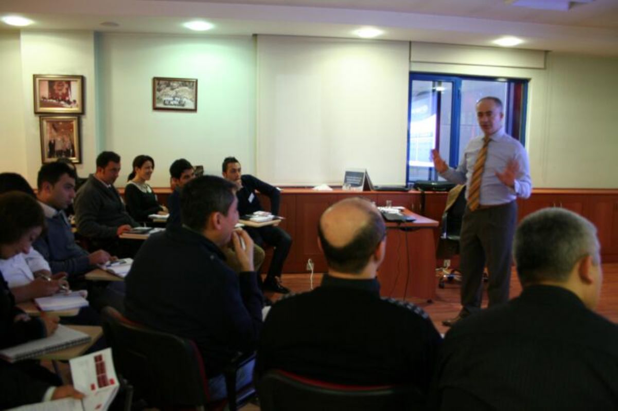 20 ŞUBAT 2013 PERAKENDE MATEMATİĞİ EĞİTİMİNDEN GÖRÜNTÜLER