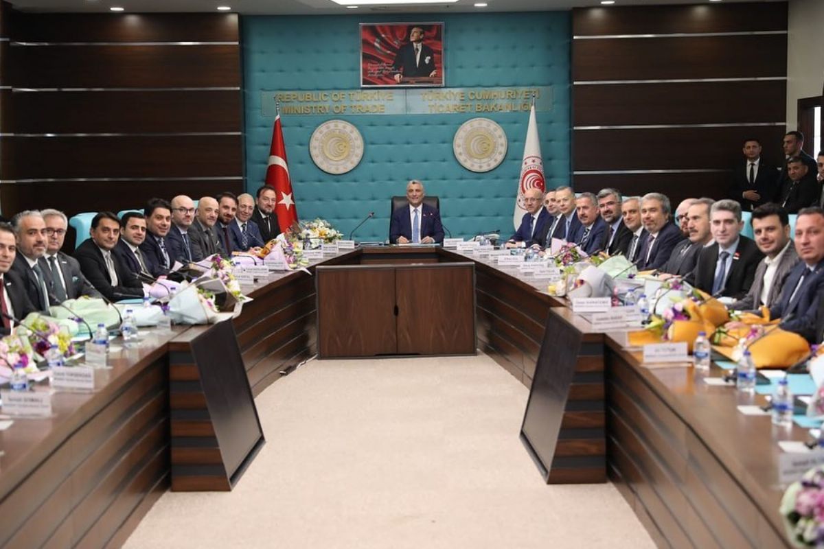 Ticaret Bakanımız Ömer Bolat' a Hayırlı Olsun Ziyareti