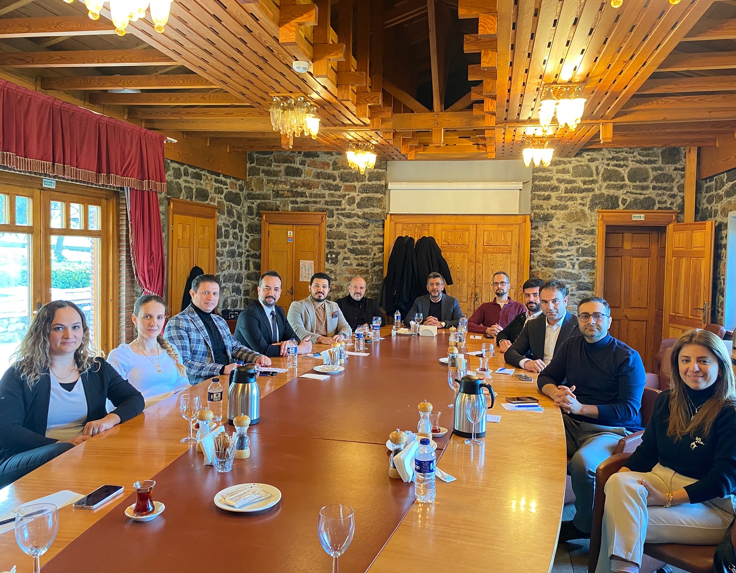 Perakende sektörü üzerine güncel konularda istişarede bulunuldu.