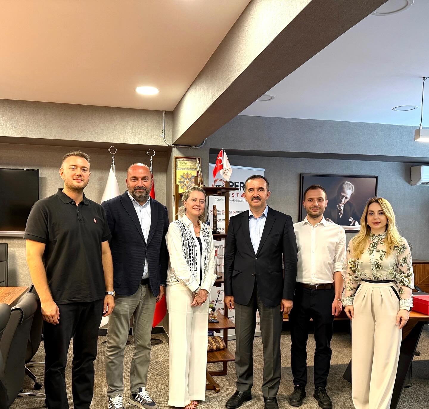 Coca-Cola Ekibinden Başkanımıza Ziyaret