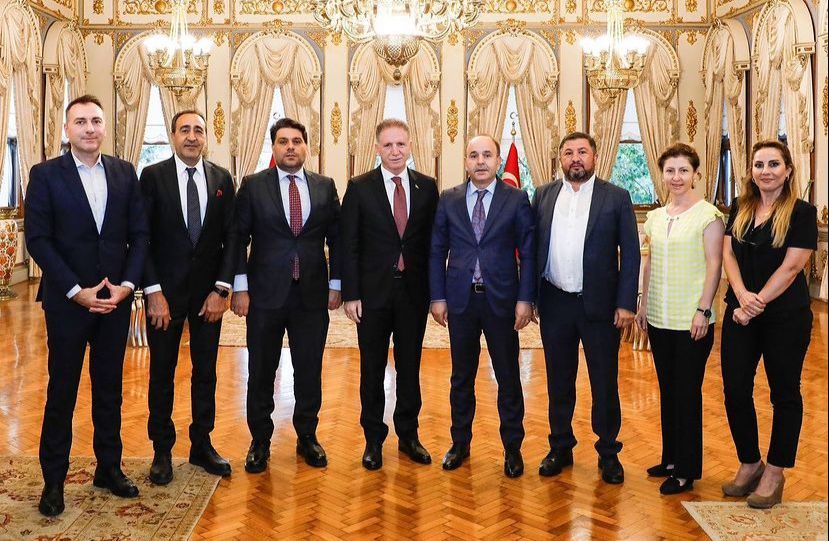 İstanbul Valimiz Sayın Davut Gül'ü Makamında Ziyarette Bulunduk