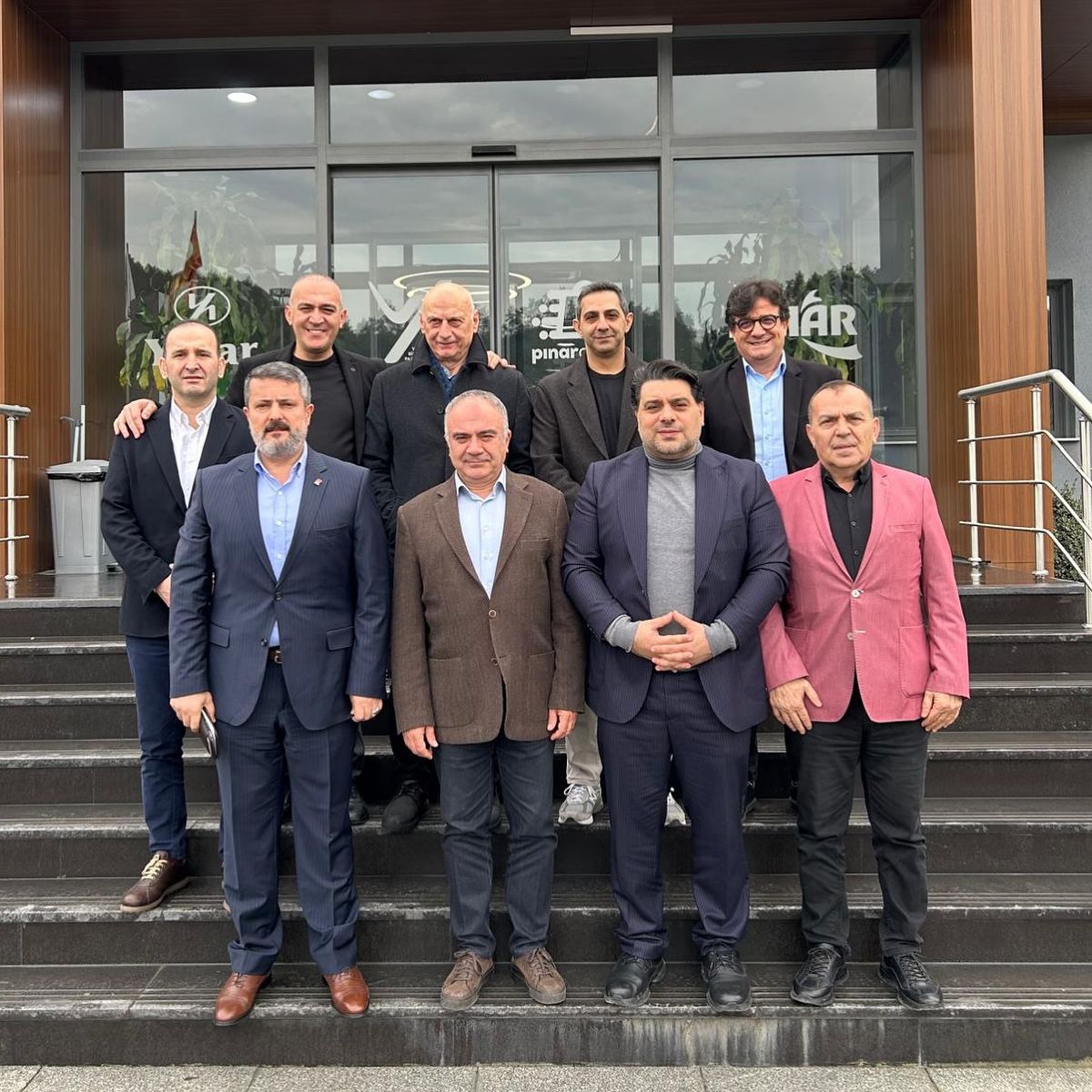 Başkanımız Faruk Güzeldere ve beraberindeki İstanbul PERDER üyelerimiz, Yaşar Birleşik Pazarlama Pınar Et ve Süt Dağıtım tesislerine misafir oldular.