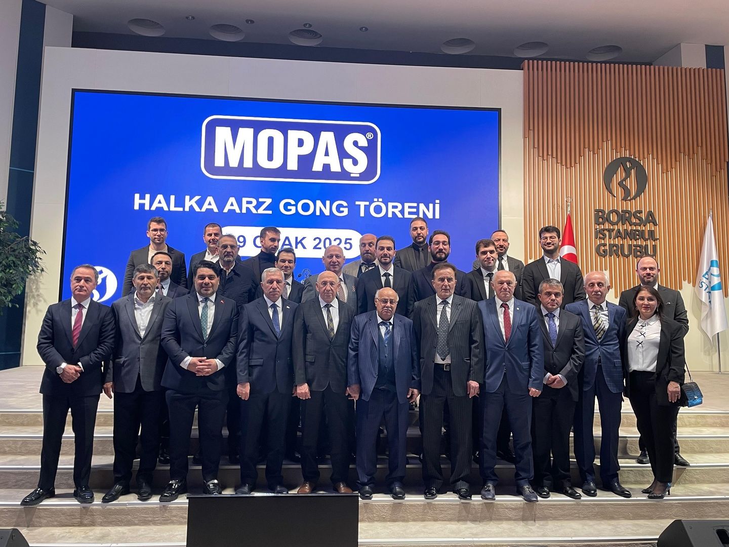 Değerli üyemiz Mopaş Marketcilik Gıda San. ve Tic. A.Ş.‘nin bugün halka arz gong töreni gerçekleştirildi.