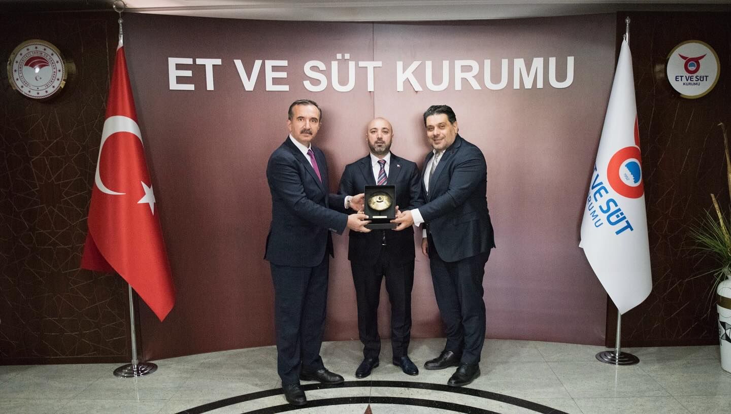 Başkanımız Rahmi Kartal ve beraberindeki İstanbul PERDER heyetimiz Mücahid Taylan’ı ziyarette bulundular.